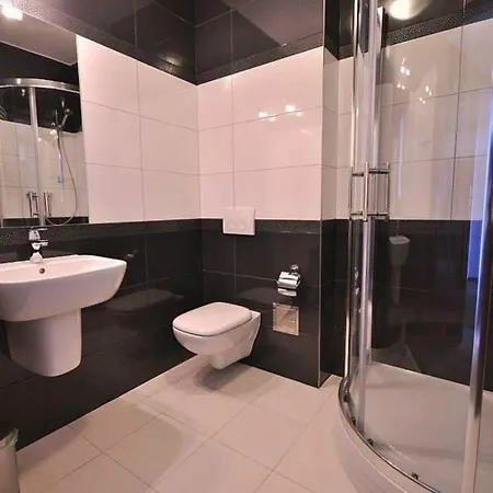 Celina فندق مبيت وإفطار كارباش