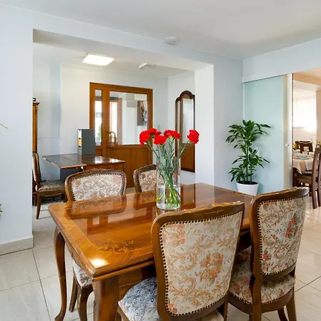 فندق مبيت وإفطار Celina 3*