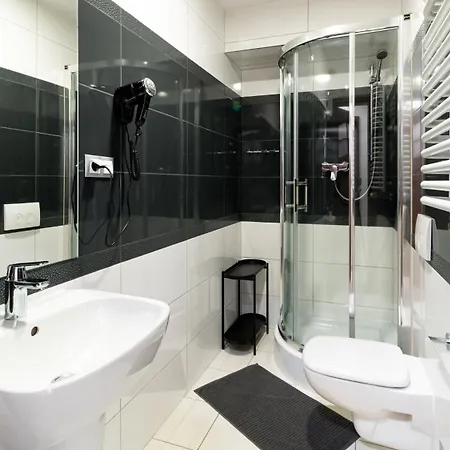 Celina فندق مبيت وإفطار كارباش